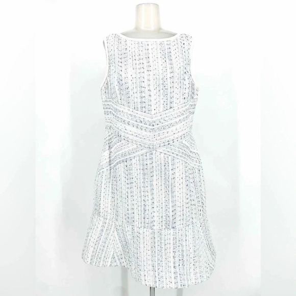 Karl Lagerfeld Dresses & Skirts - Karl Lagerfeld Women's Blue/White Sleeveless Tweed Size 12 Dress NWT